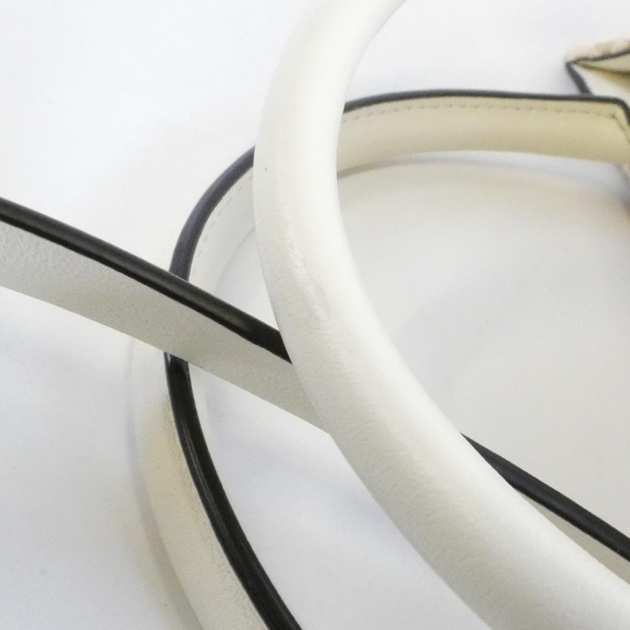 ヴァレンティノガラヴァーニ 4W2B0M55AFR バッグ