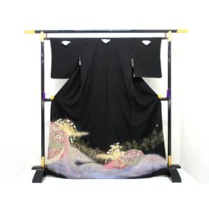 【未使用品】留袖　友禅金彩加工　刺繍螺鈿絞り入　揚羽蝶　裄丈Ｓ寸