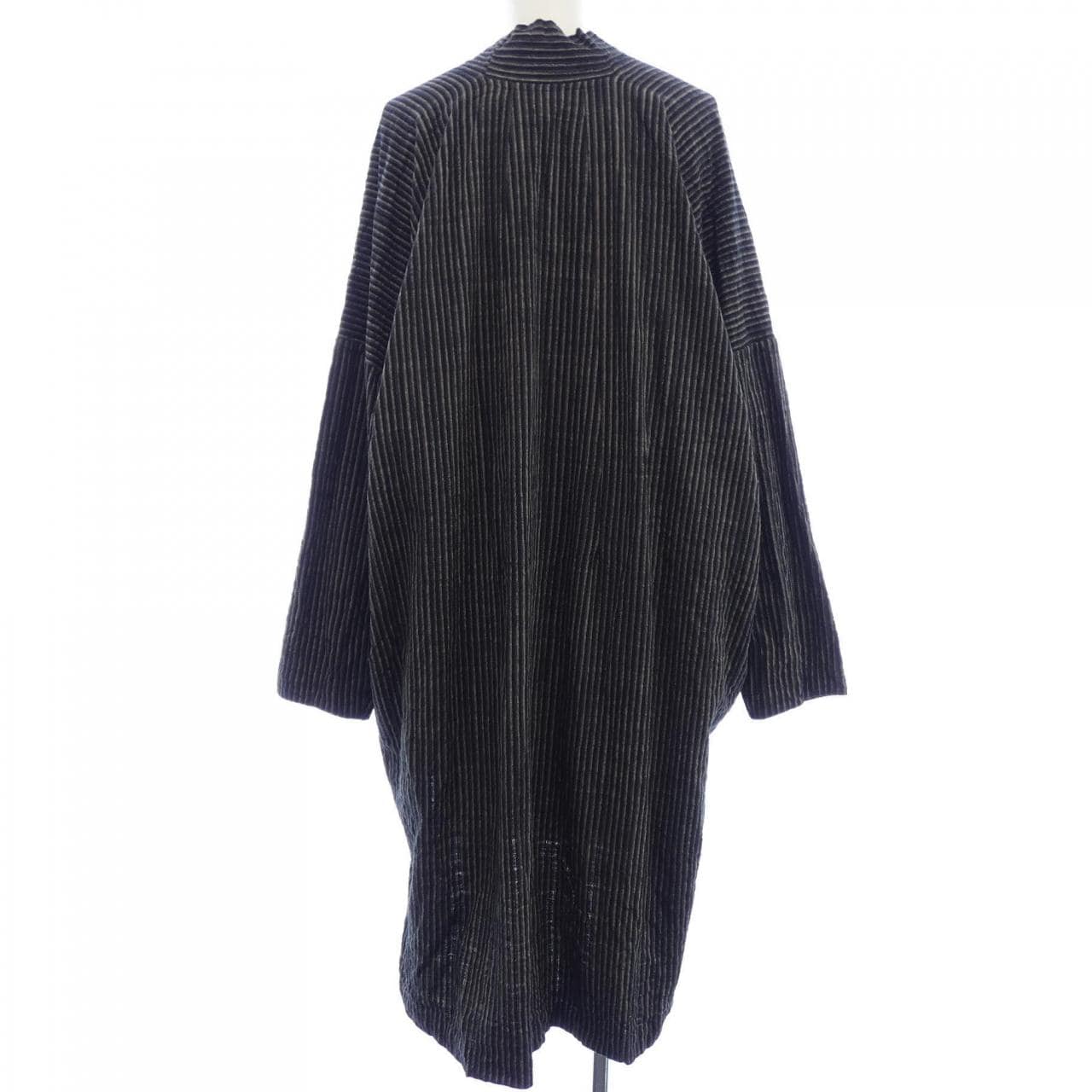 ヤンヤンヴァンエシュ JAN-JAN VANESSCHE トップス