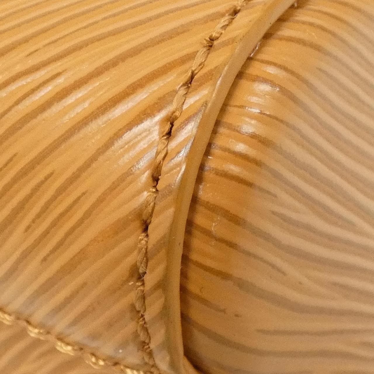 ルイヴィトン エピ ツイスト MM M59686 ショルダーバッグ