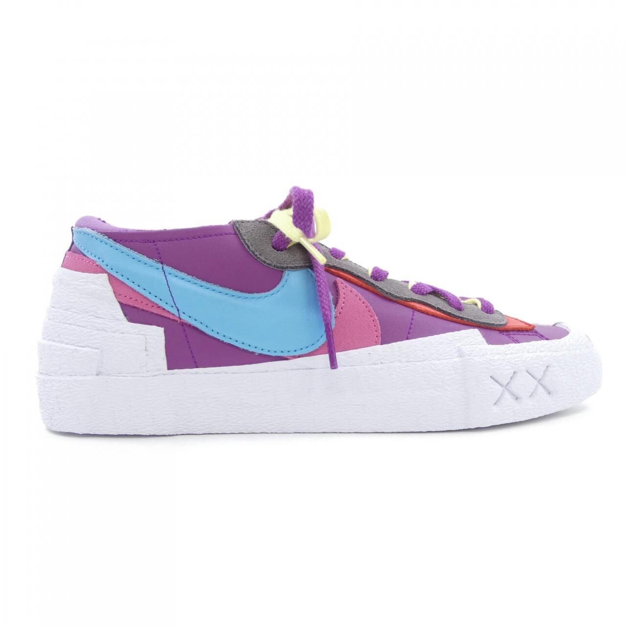 ナイキサカイ NIKE×SACAI KAWS　DM7091 スニーカー