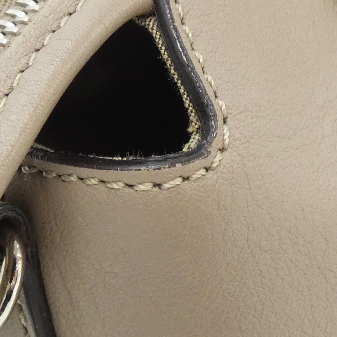 フェンディ バイ ザ ウェイ ミディアム 8BL146 1D5 バッグ