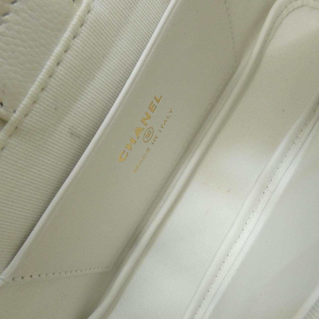 シャネル タイムレスクラシック ライン AP4423 チェーンクラッチ