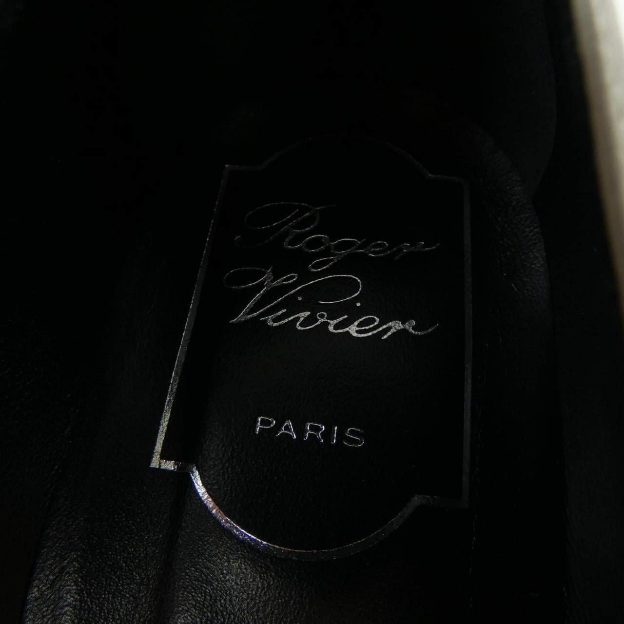 ROGER VIVIER VIVIER 泵