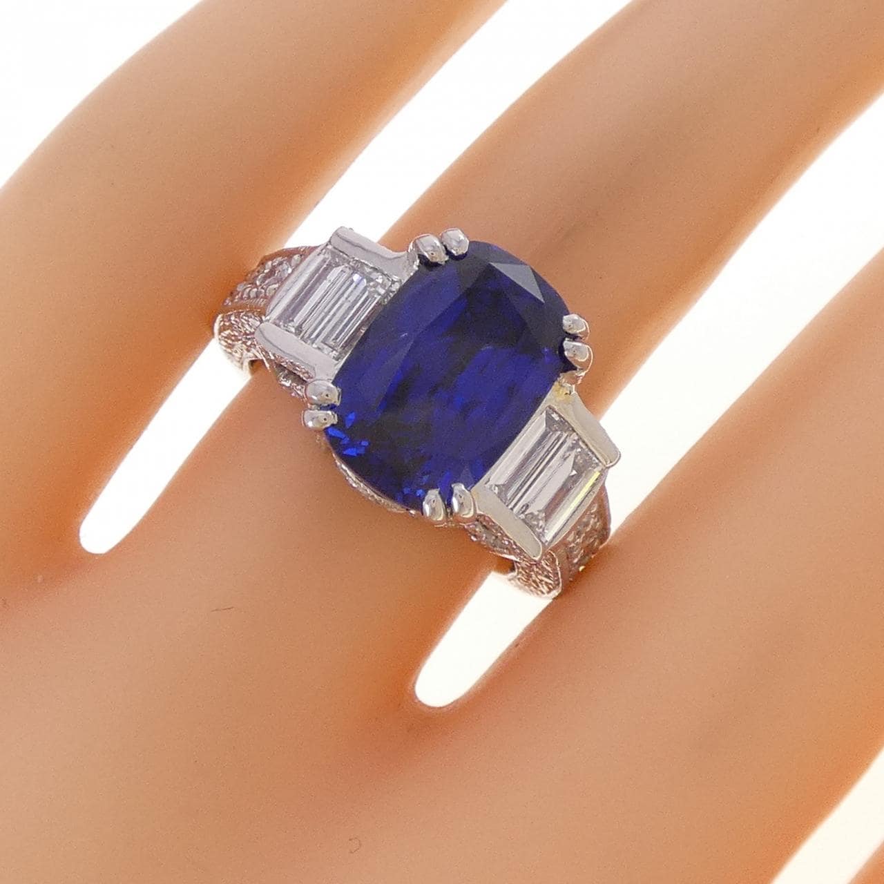 PT ロイヤルブルー サファイヤ  5.70CT スリランカ産