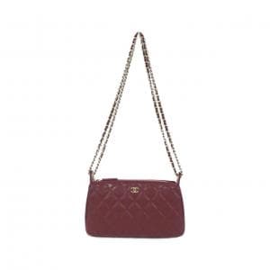 シャネル タイムレスクラシック ライン AP4704 チェーンクラッチ