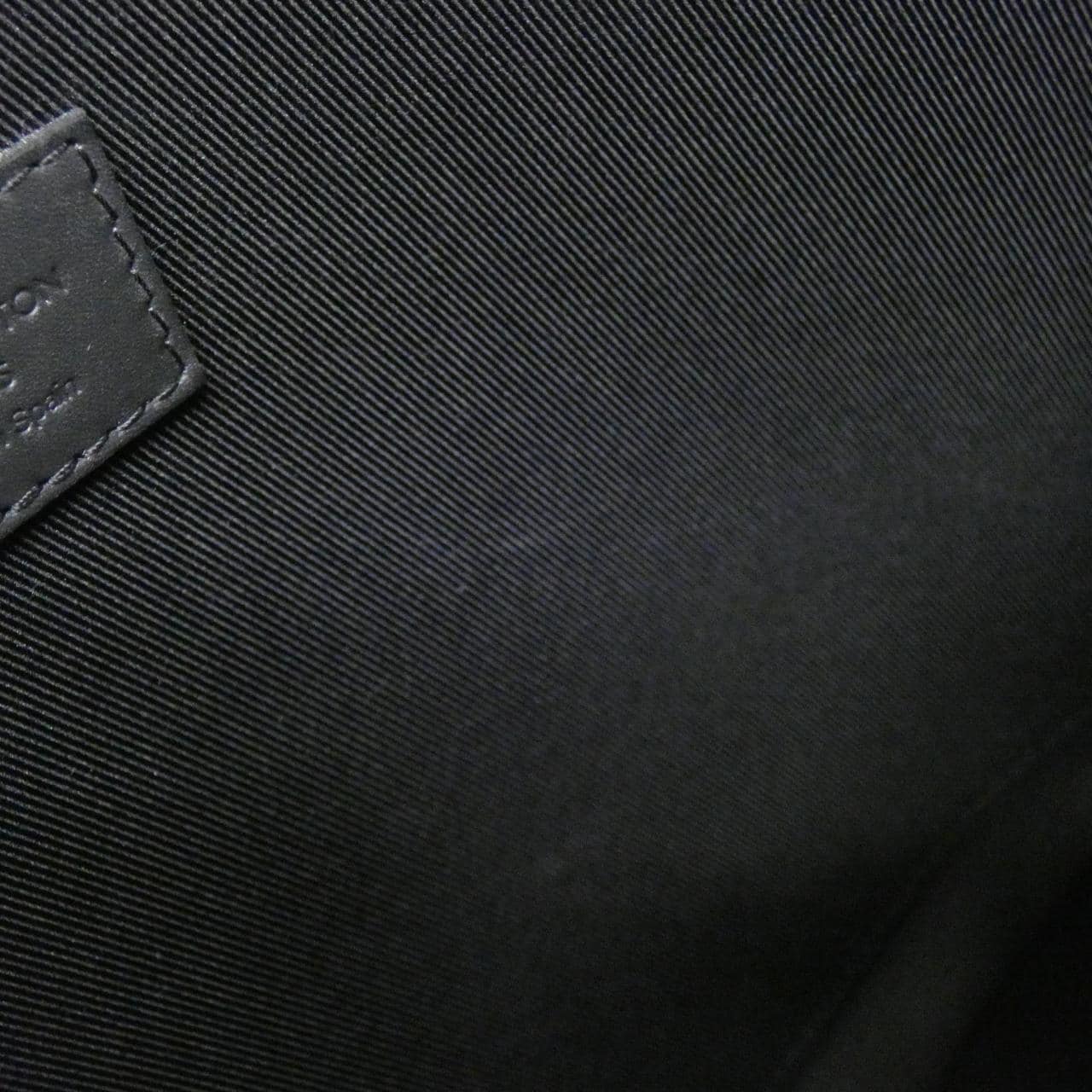 ルイヴィトン モノグラム シャドウ ポシェット ディスカバリー M62903 バッグ