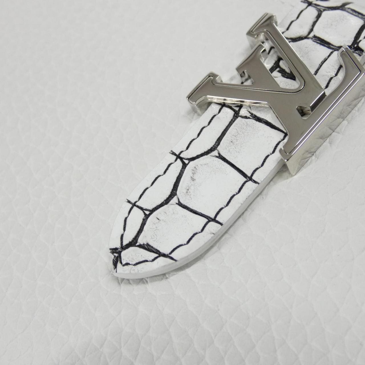 ルイヴィトン エキゾチック レザー LVヴェルティカル ウォレット N88268 財布