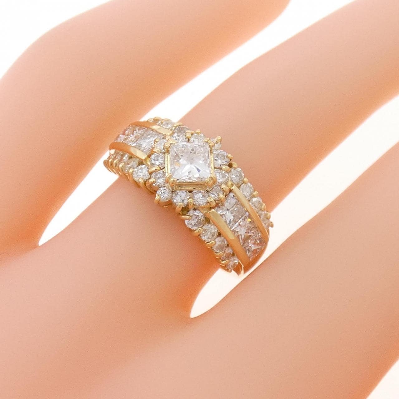 K18YG ダイヤモンド リング 1.56CT