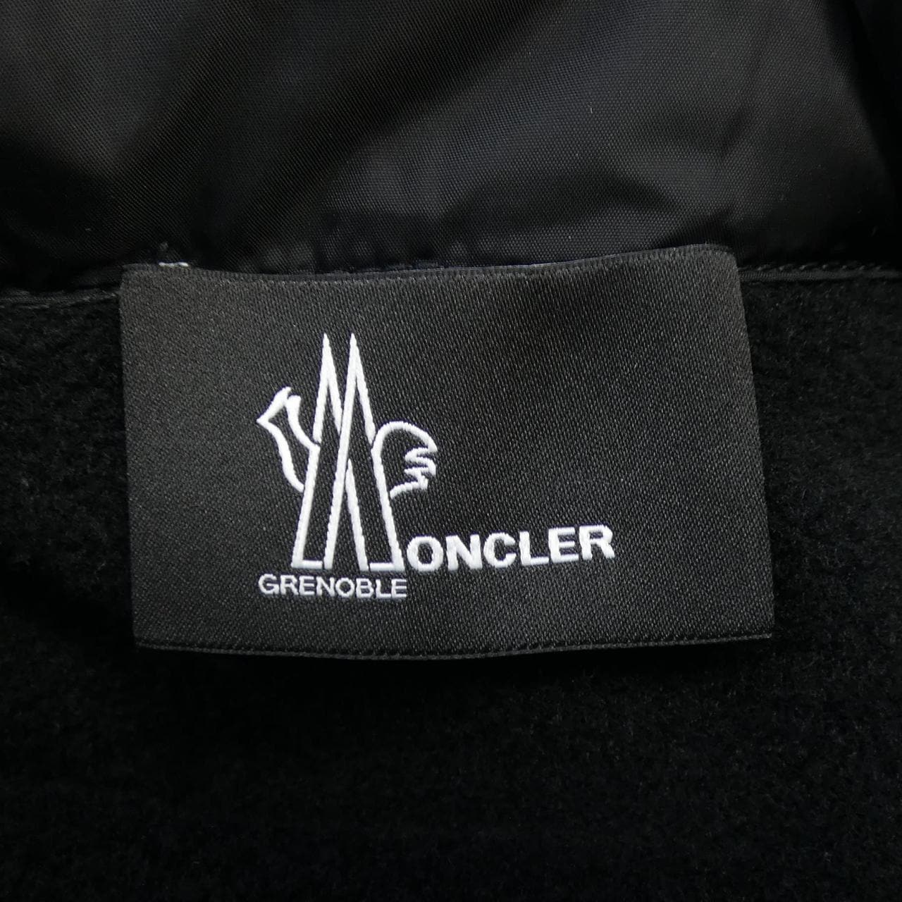 モンクレールグルノーブル MONCLER GRENOBLE 20978G00032 ダウンジャケット