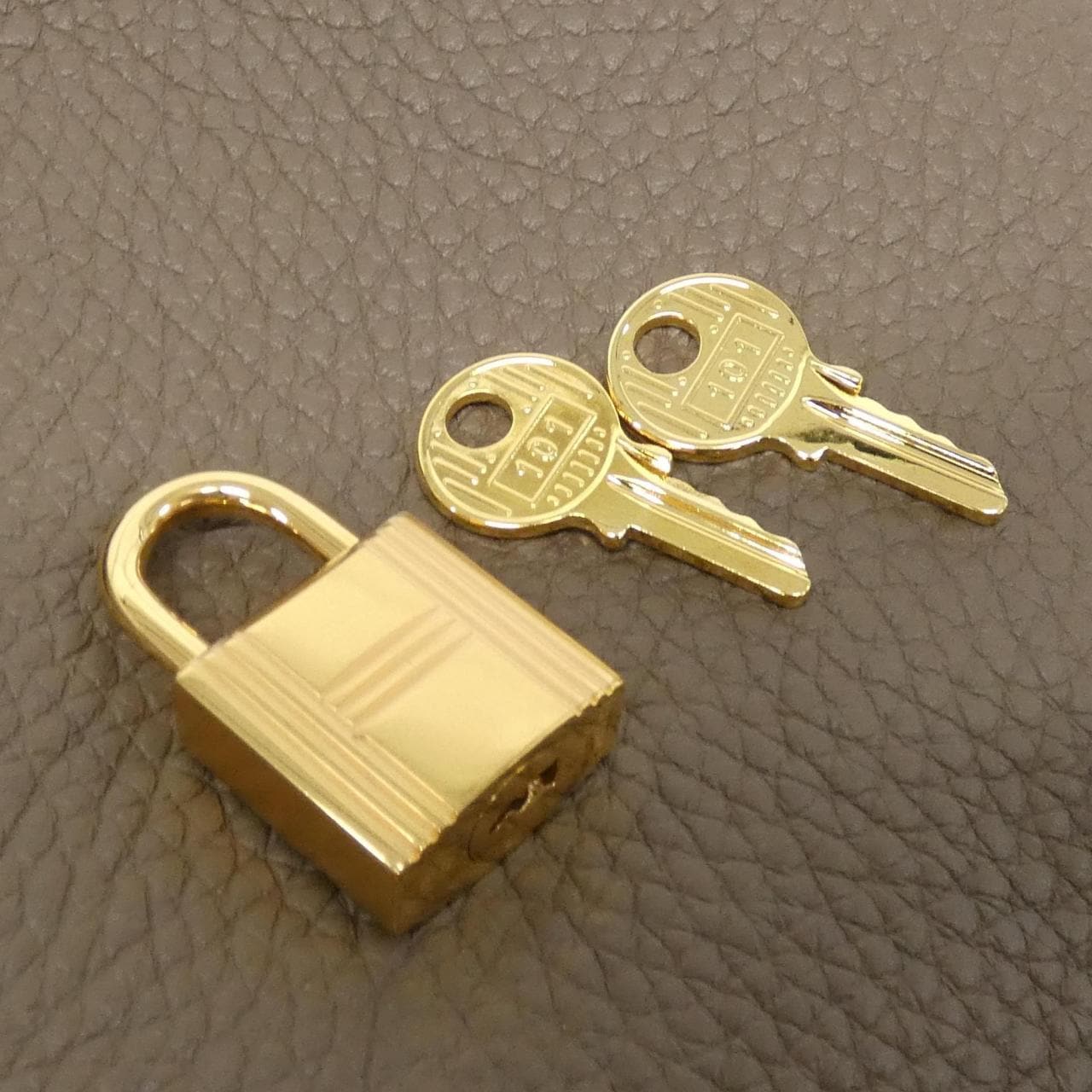 エルメス ピコタン ロック MM 060991CC バッグ