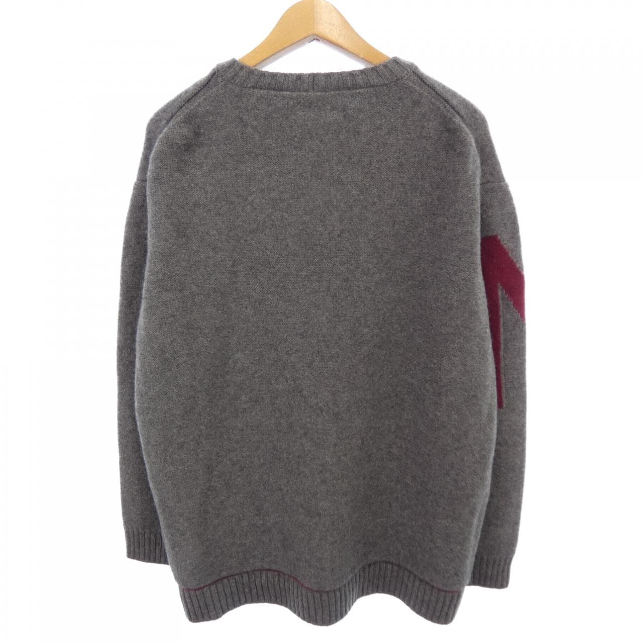 ヌメロヴェントゥーノ N°21 ニット