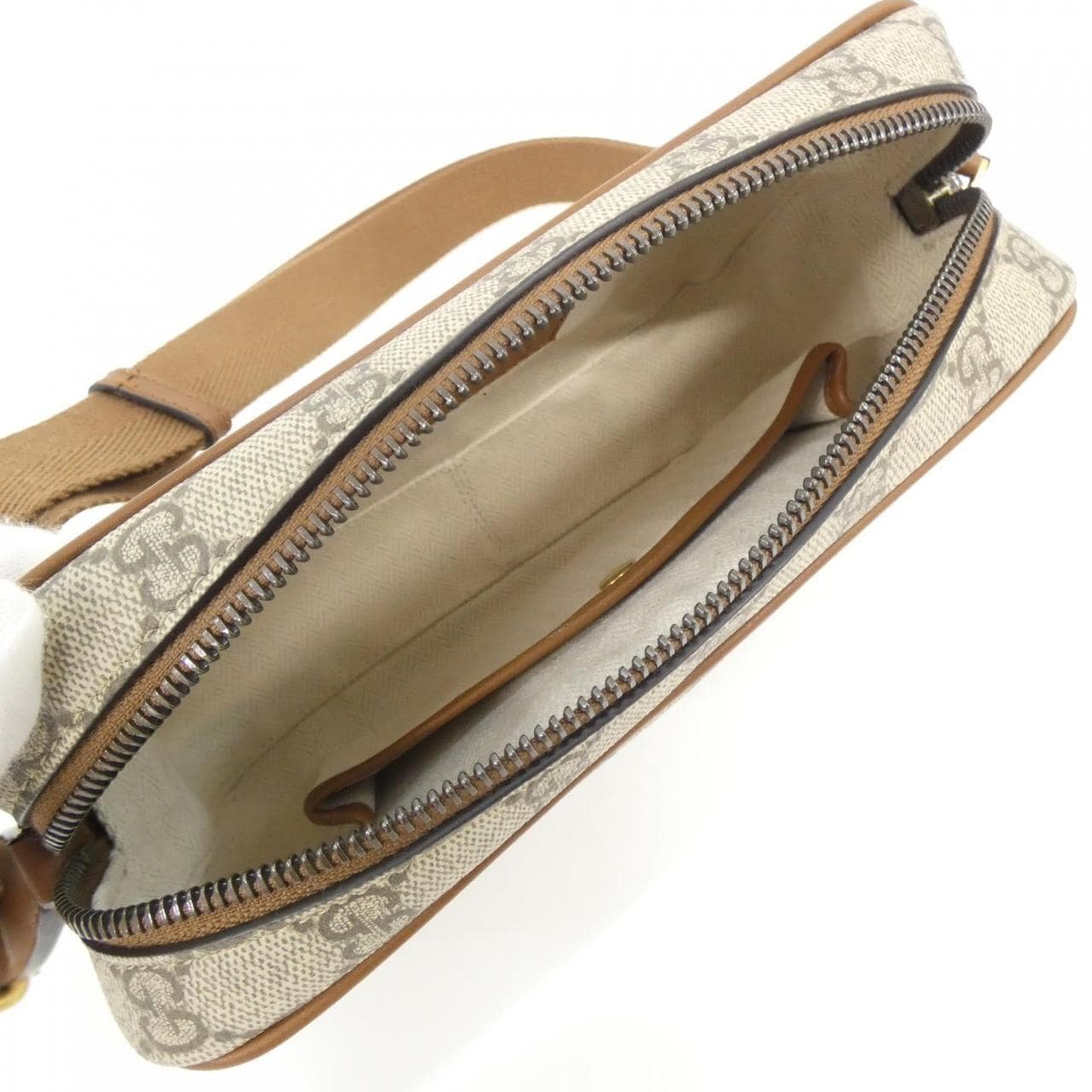 グッチ GG EMBLEM 821216 FAED3 ショルダーバッグ