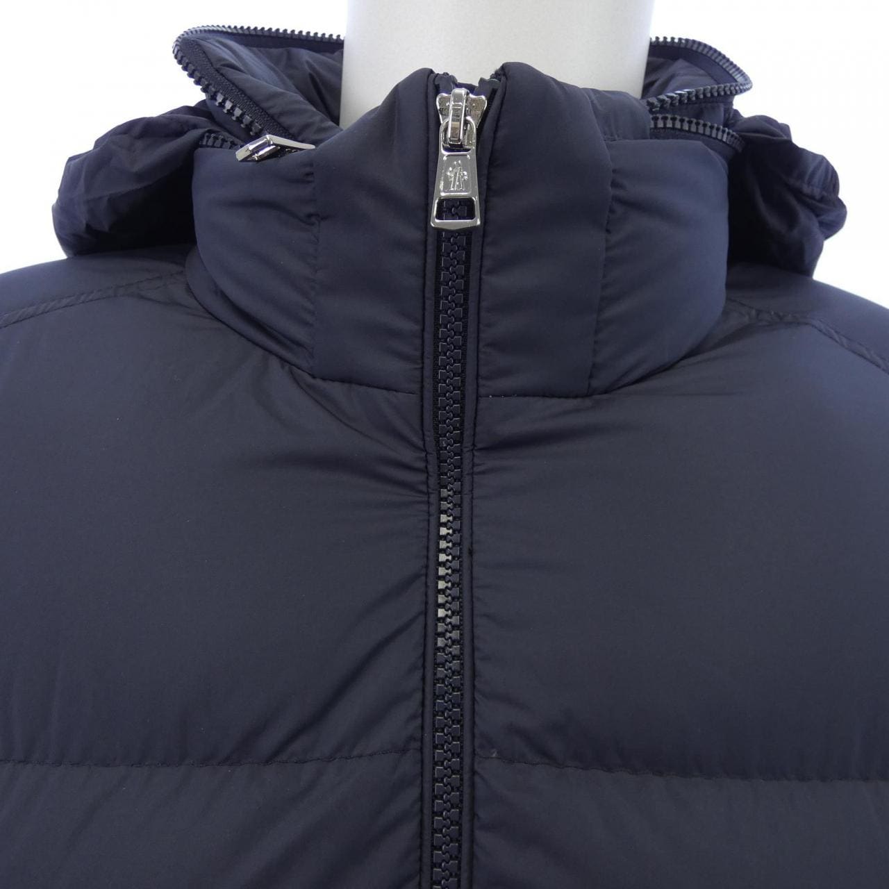 モンクレール MONCLER SOLAYAN ダウンジャケット