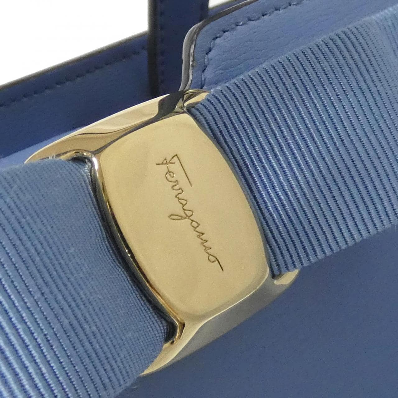 サルヴァトーレフェラガモ 21 I290 バッグ