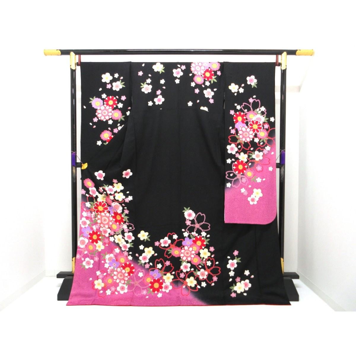 振袖　友禅金彩加工　刺繍入り　ボカシ染