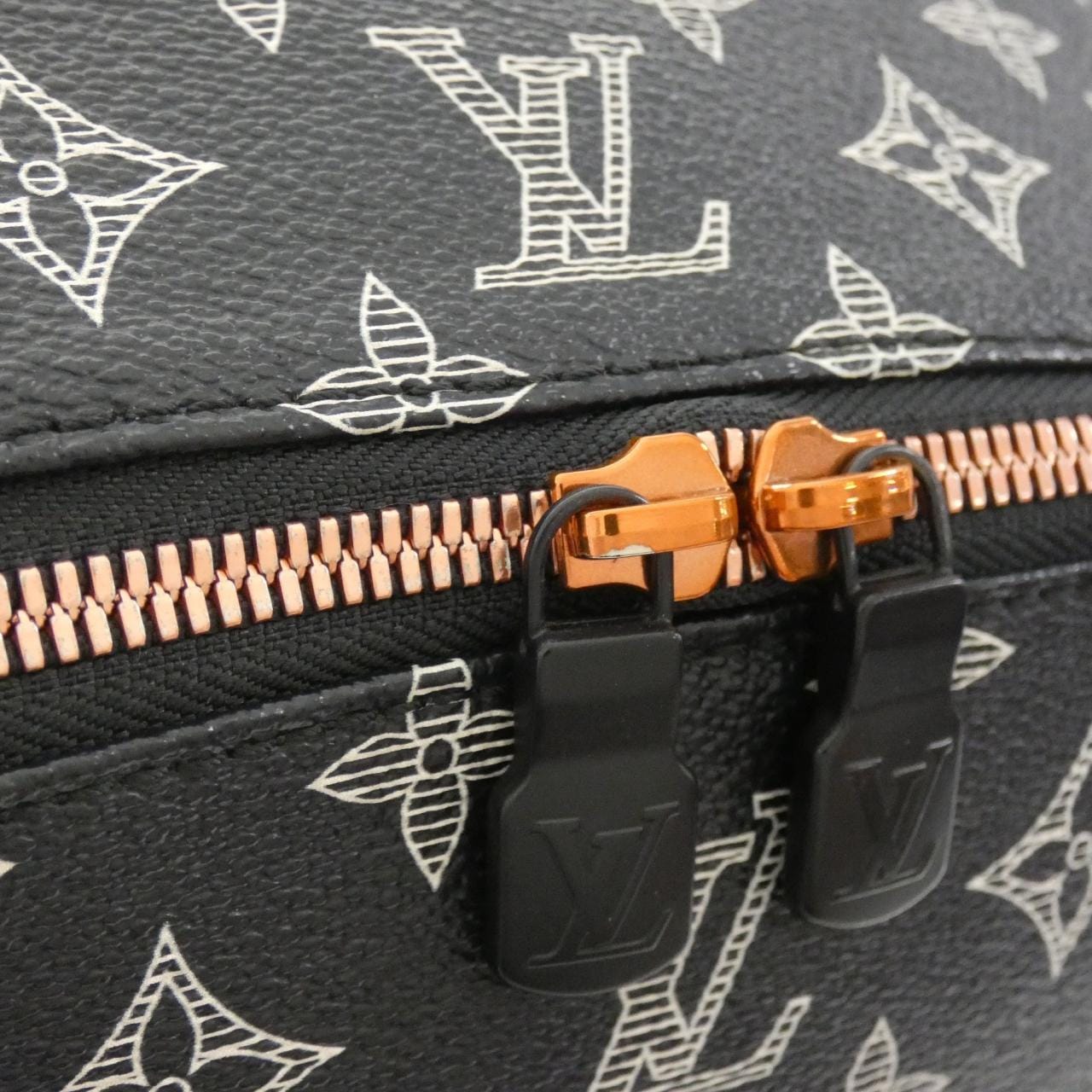 ルイヴィトン モノグラム インク(アップサイドダウン) アポロ バックパック M43676 リュックサック