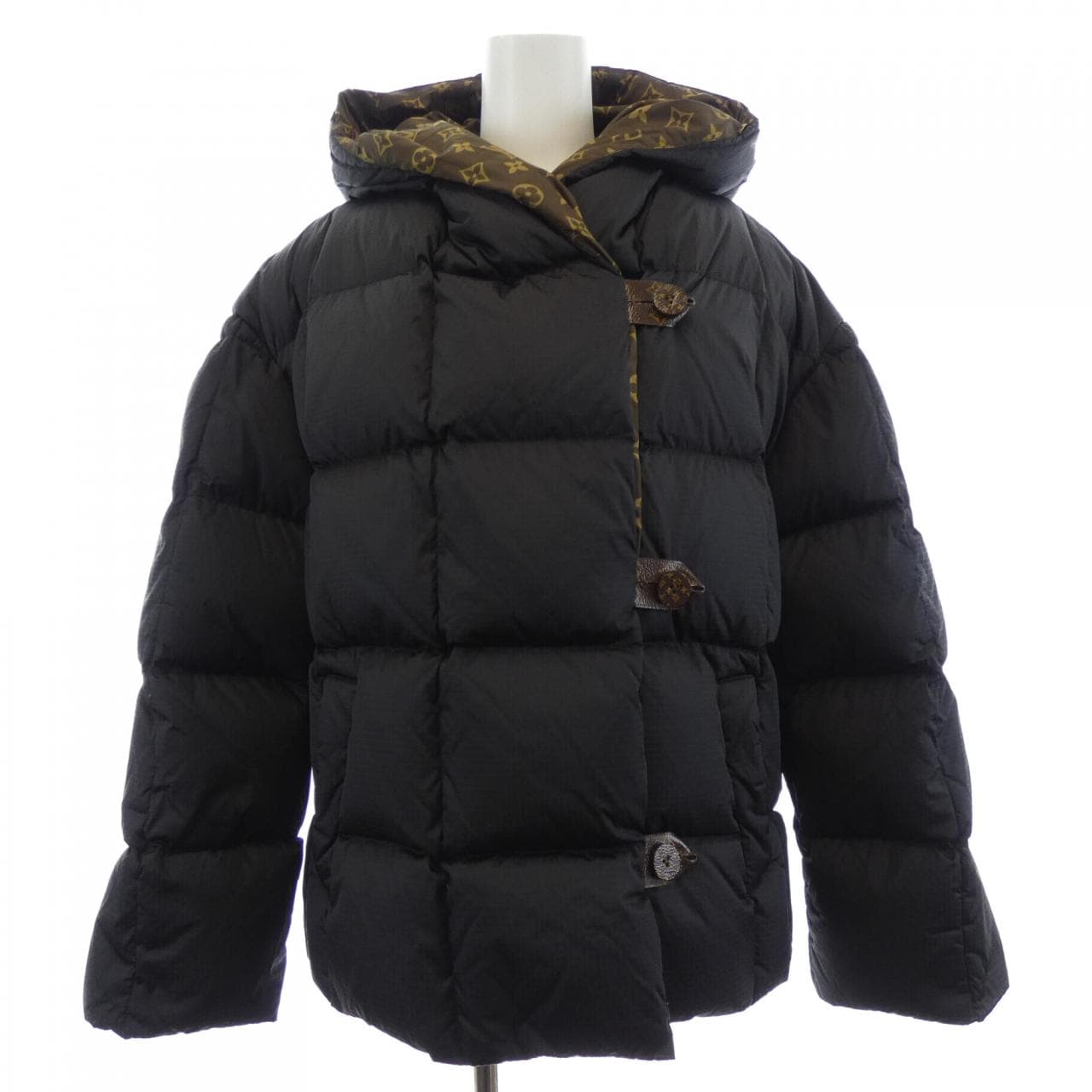 ルイヴィトン LOUIS VUITTON FLOW16E54 ダウンジャケット