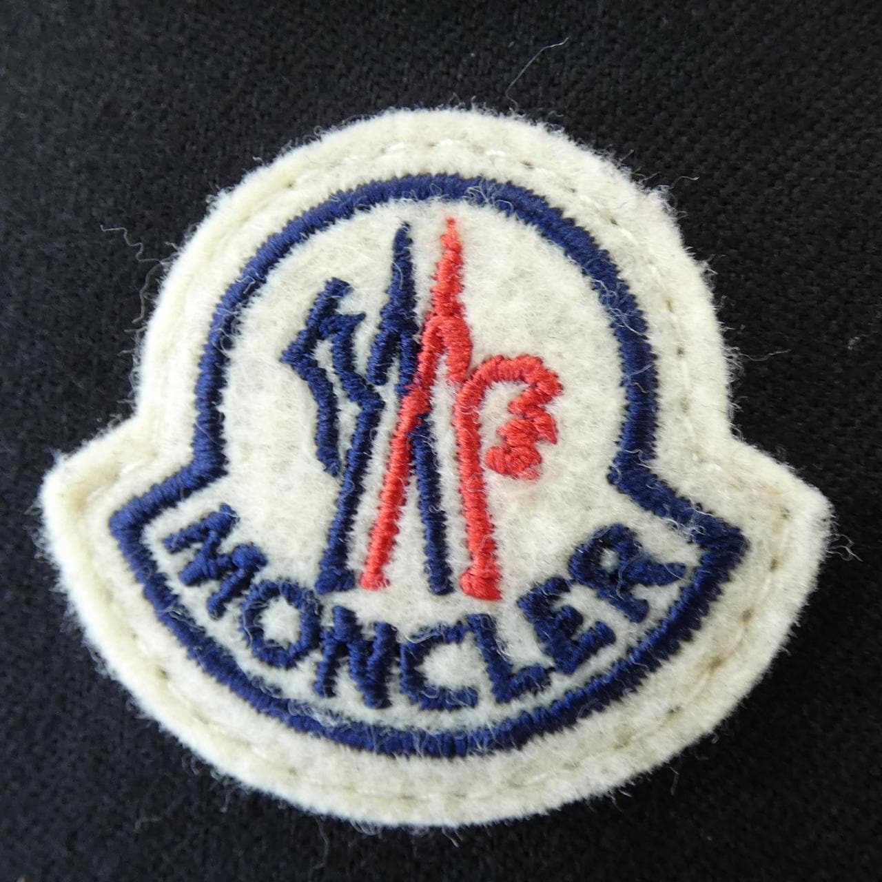 モンクレール MONCLER ダウンジャケット