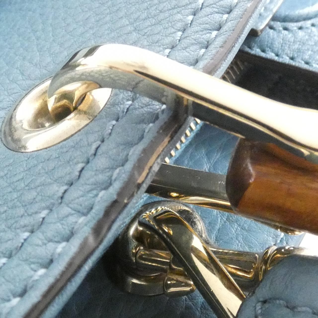 グッチ 323660 A7M0G バッグ