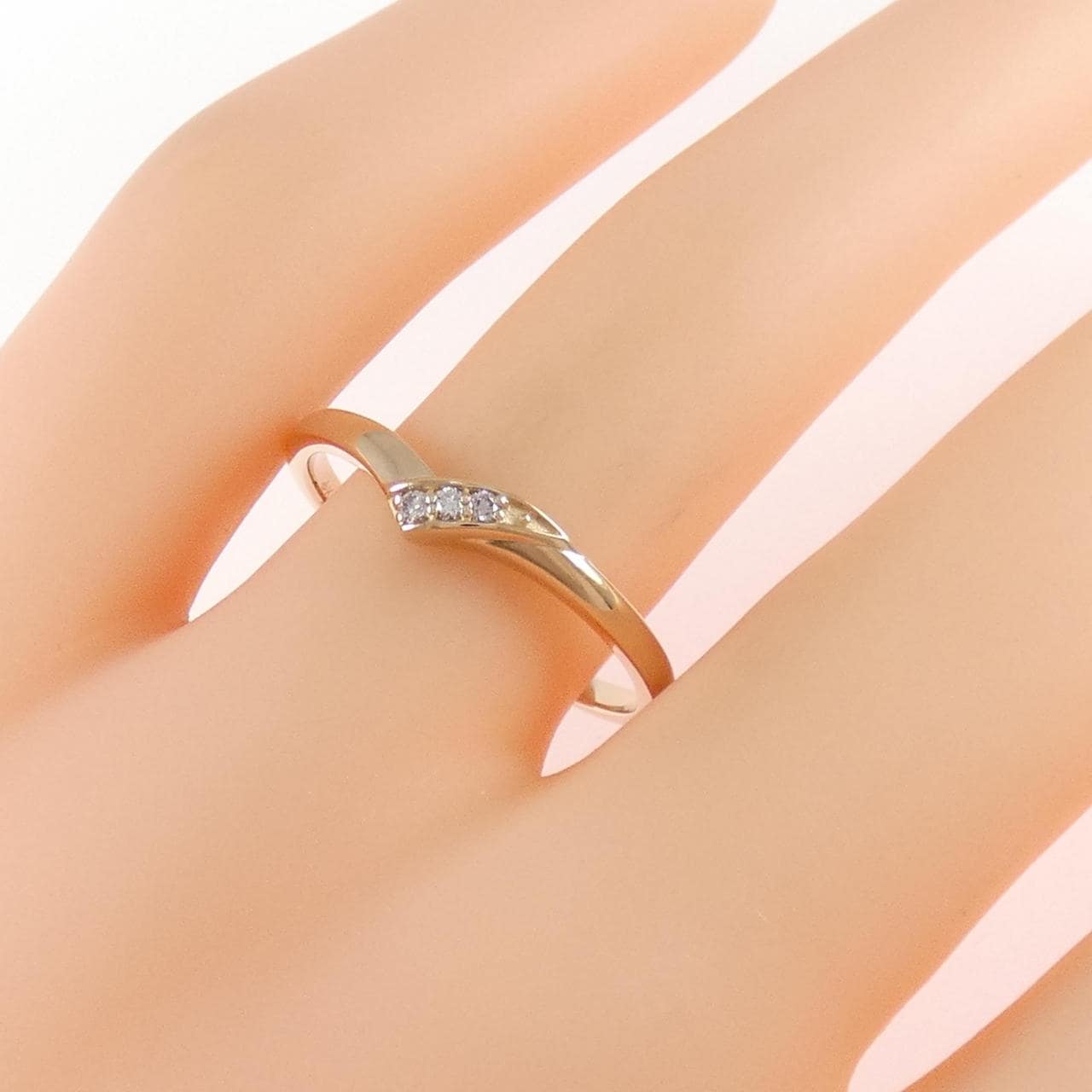 ジーエスティービー ダイヤモンド リング 0.03CT