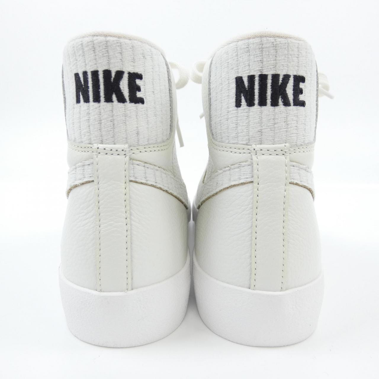 ナイキ NIKE スニーカー