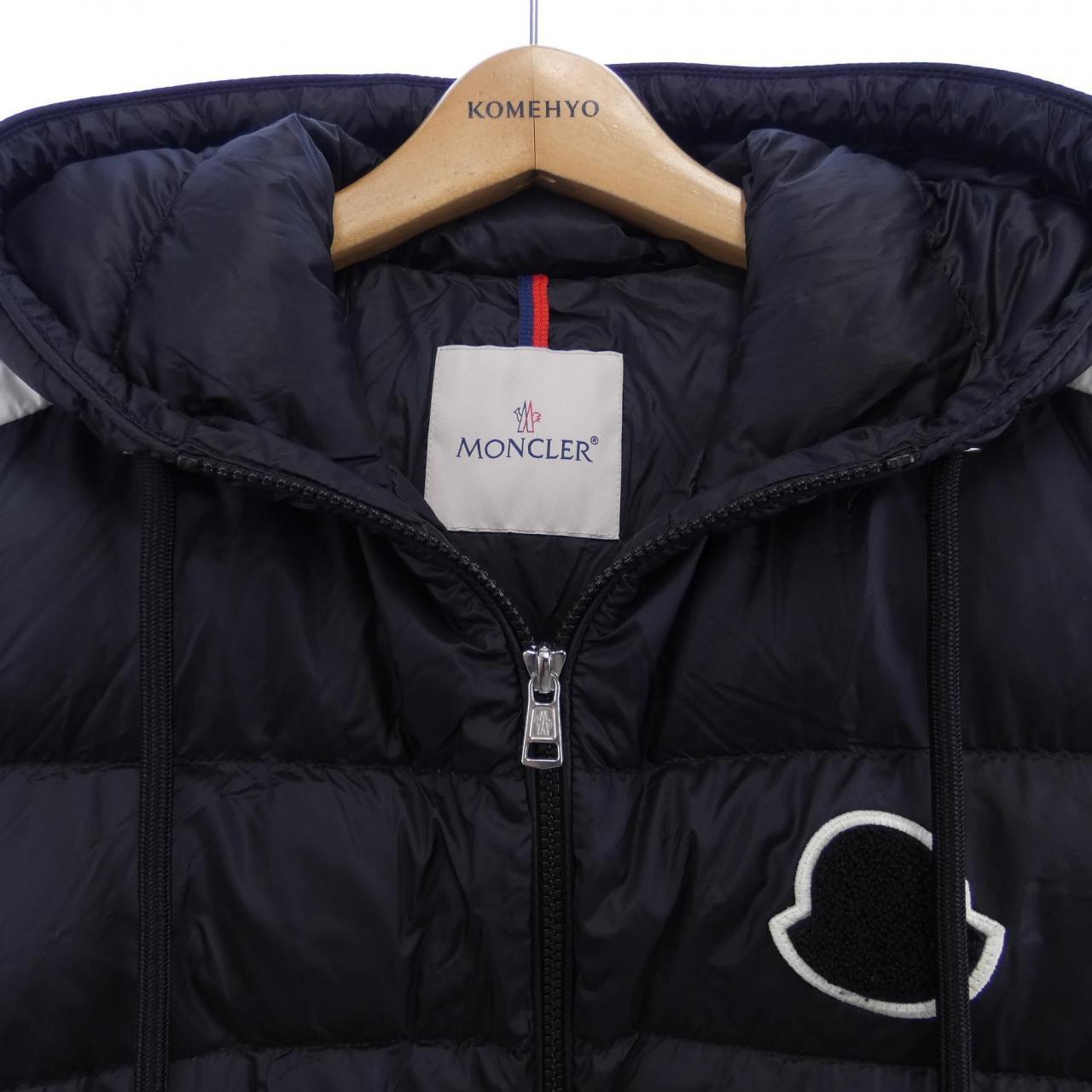 モンクレール MONCLER ダウンジャケット