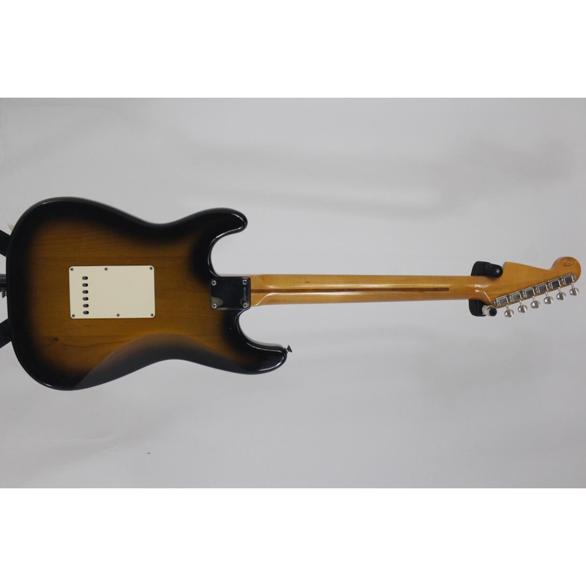 ＦＥＮＤＥＲ　ＣＵＳＴＯＭ　ＳＨＯＰ　　５７　ＳＴＲＡＴＯＣＡＳＴＥＲ