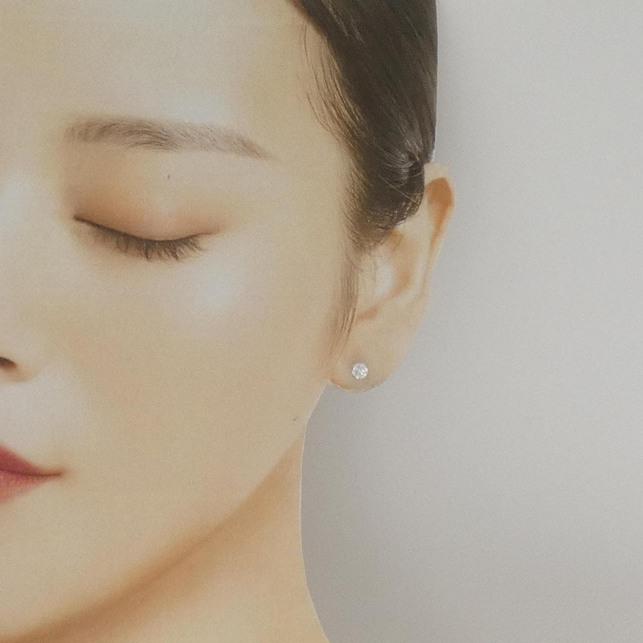 PT900 ソリティア ダイヤモンド ピアス 0.553CT