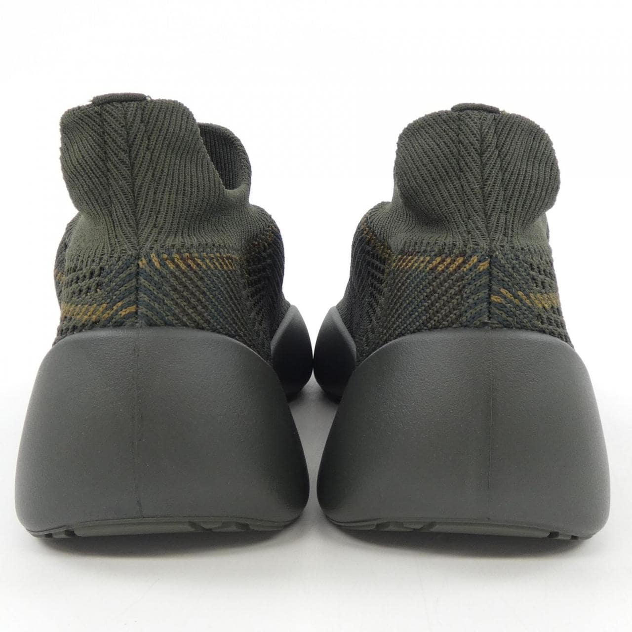 バーバリー BURBERRY 8099319 1004 スニーカー