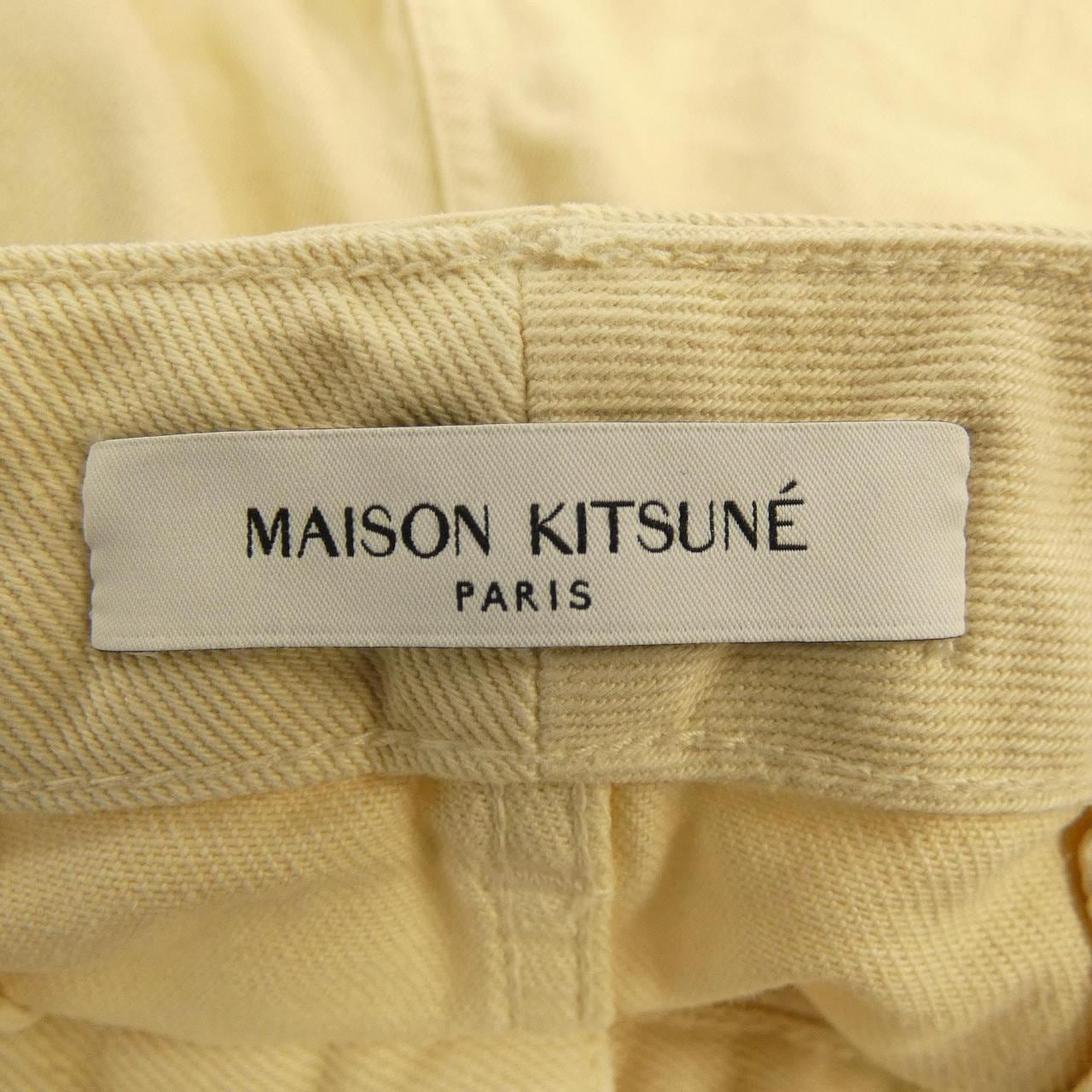 メゾンキツネ MAISON KITSUNE OW01114WD4012 ショートパンツ