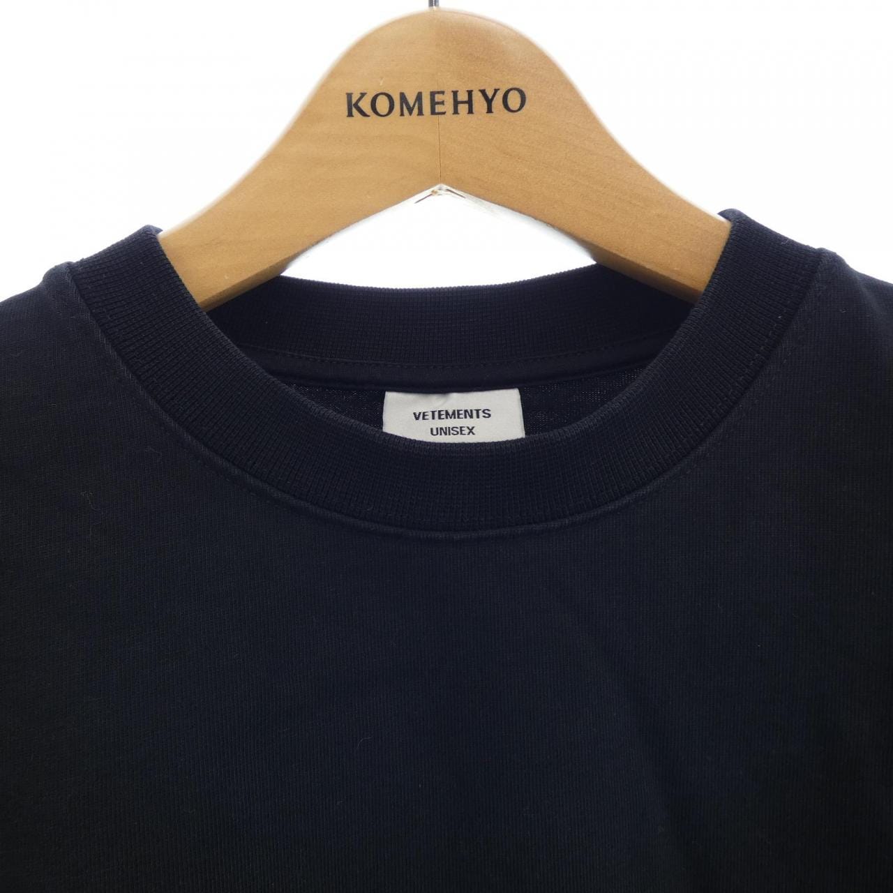 ヴェトモン VETEMENTS UA53LS100B UNISEX Tシャツ