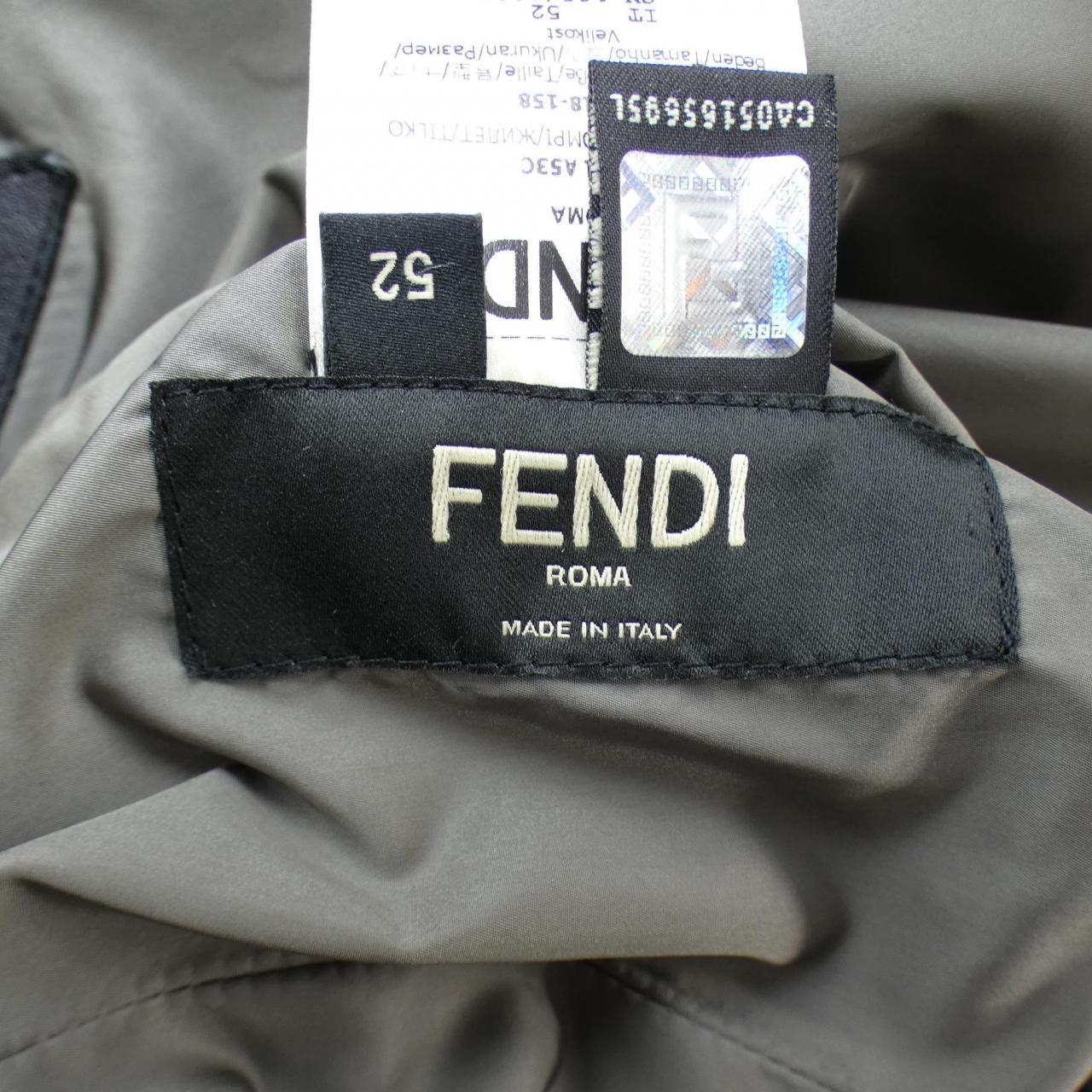 フェンディ FENDI FAA581 A53C ダウンベスト