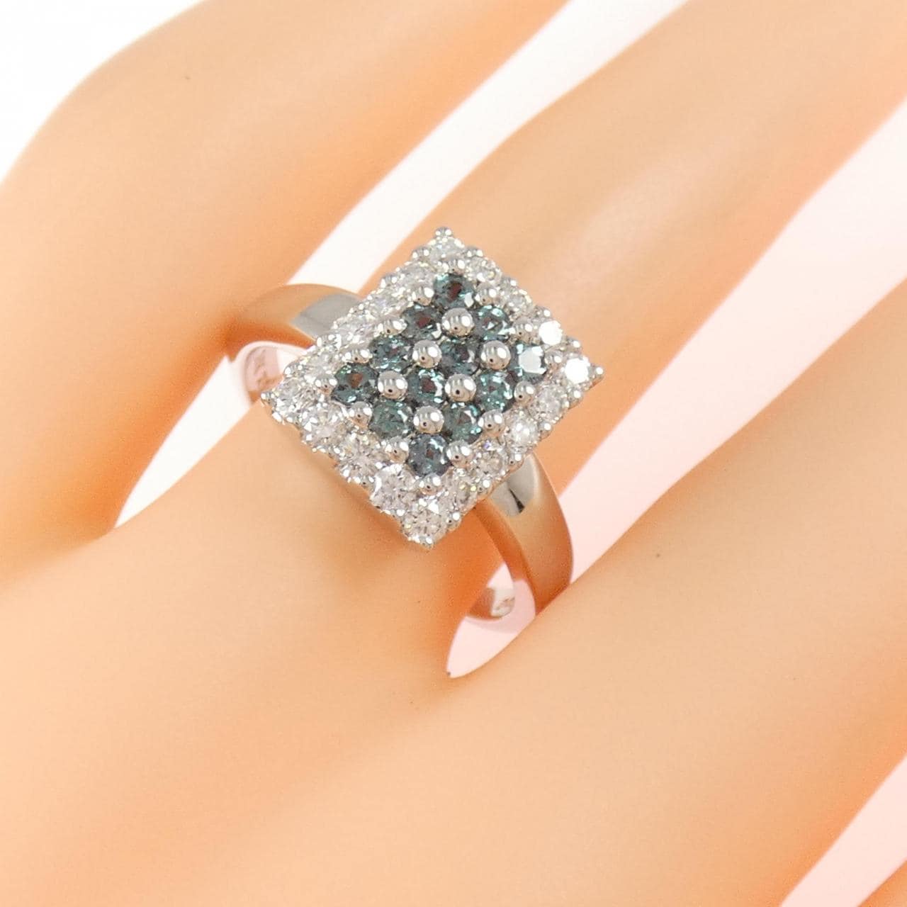 750WG アレキサンドライト リング 0.44CT