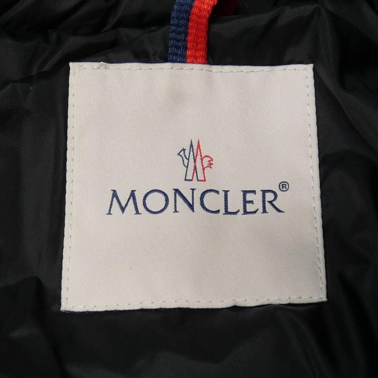 モンクレール MONCLER ダウンジャケット