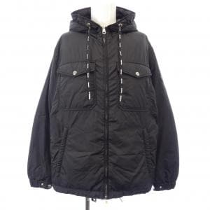 モンクレール MONCLER ダウンジャケット