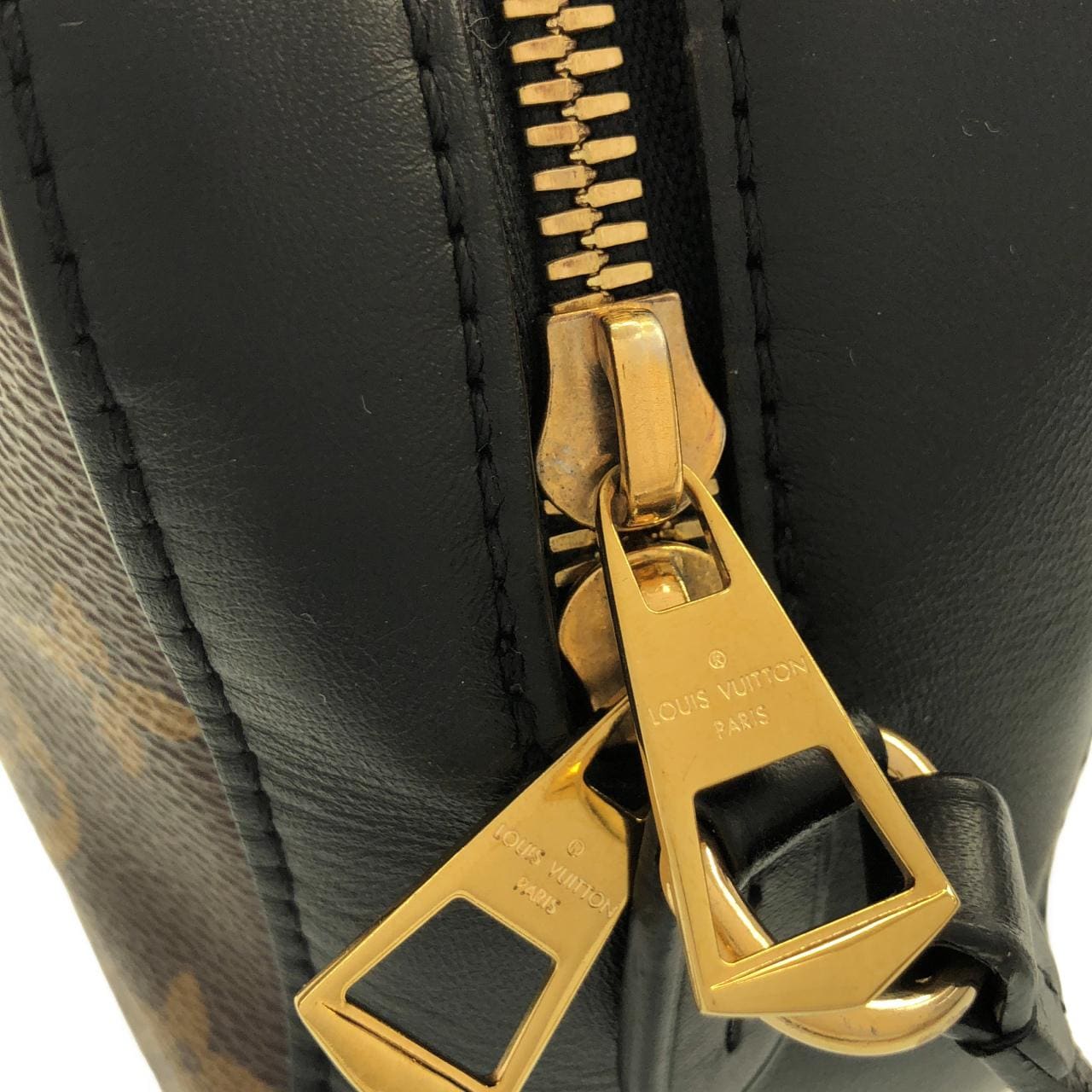 ルイヴィトン モノグラム サントンジュ M43555 ショルダーバッグ