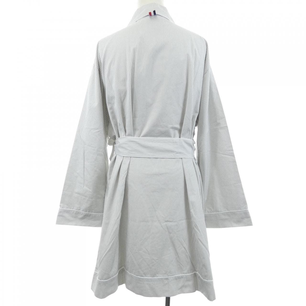 トムブラウン THOM BROWNE MOU525A-08068 コート