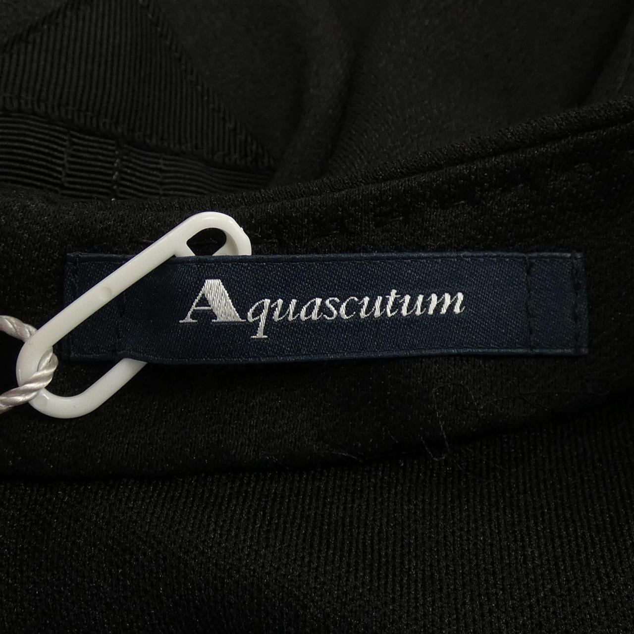 Aquascutum上衣