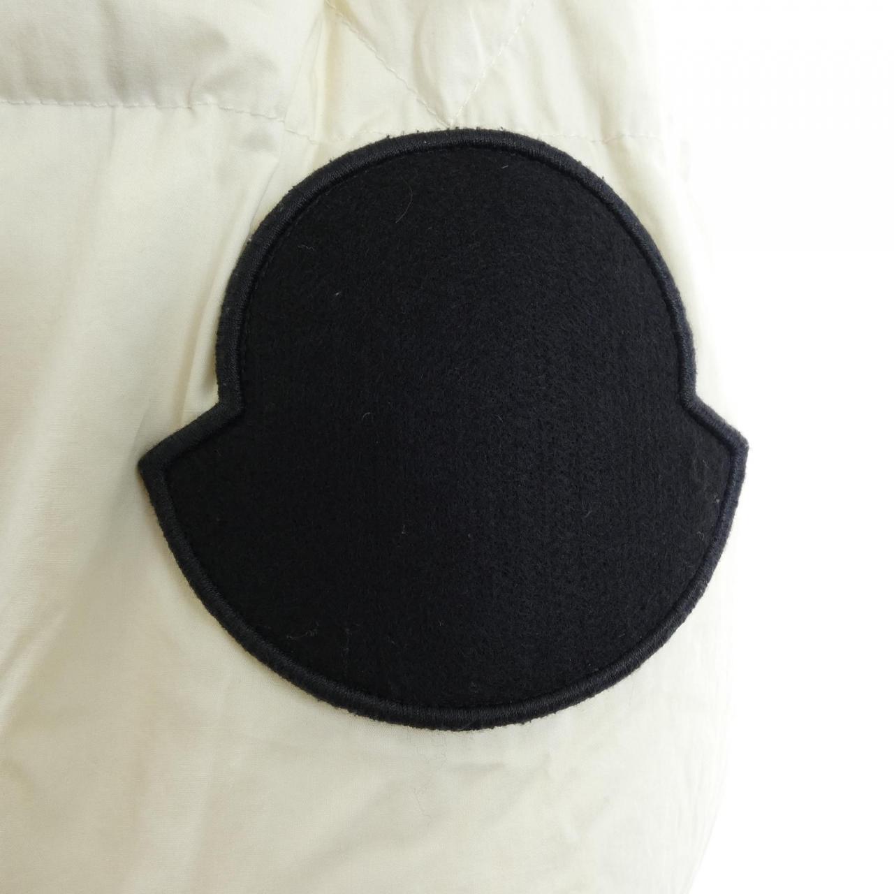 モンクレール MONCLER ダウンジャケット