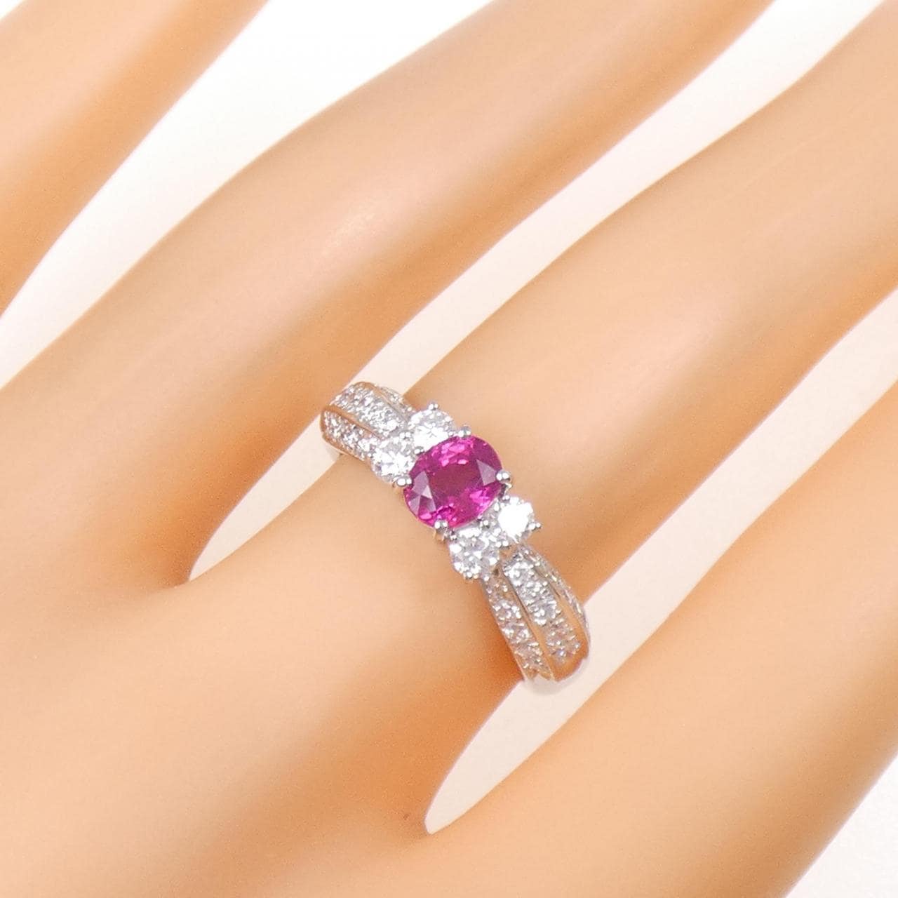 PT900 ルビー リング 0.66CT