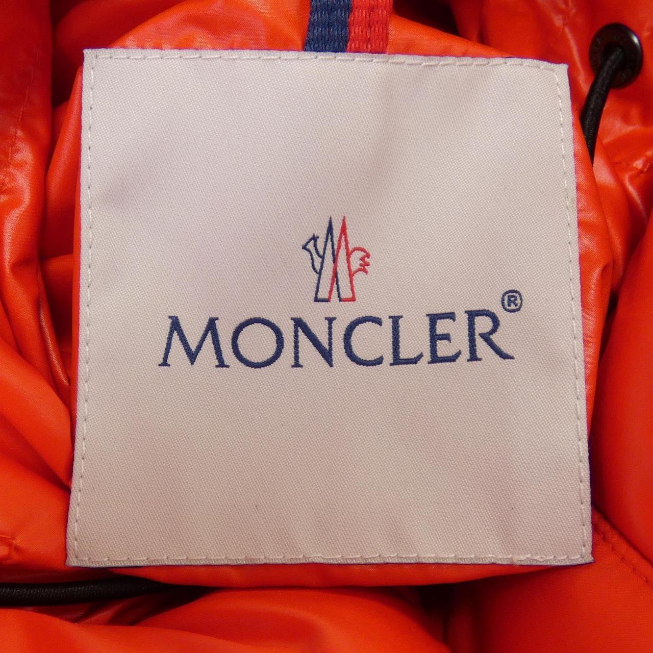 モンクレール MONCLER ダウンジャケット