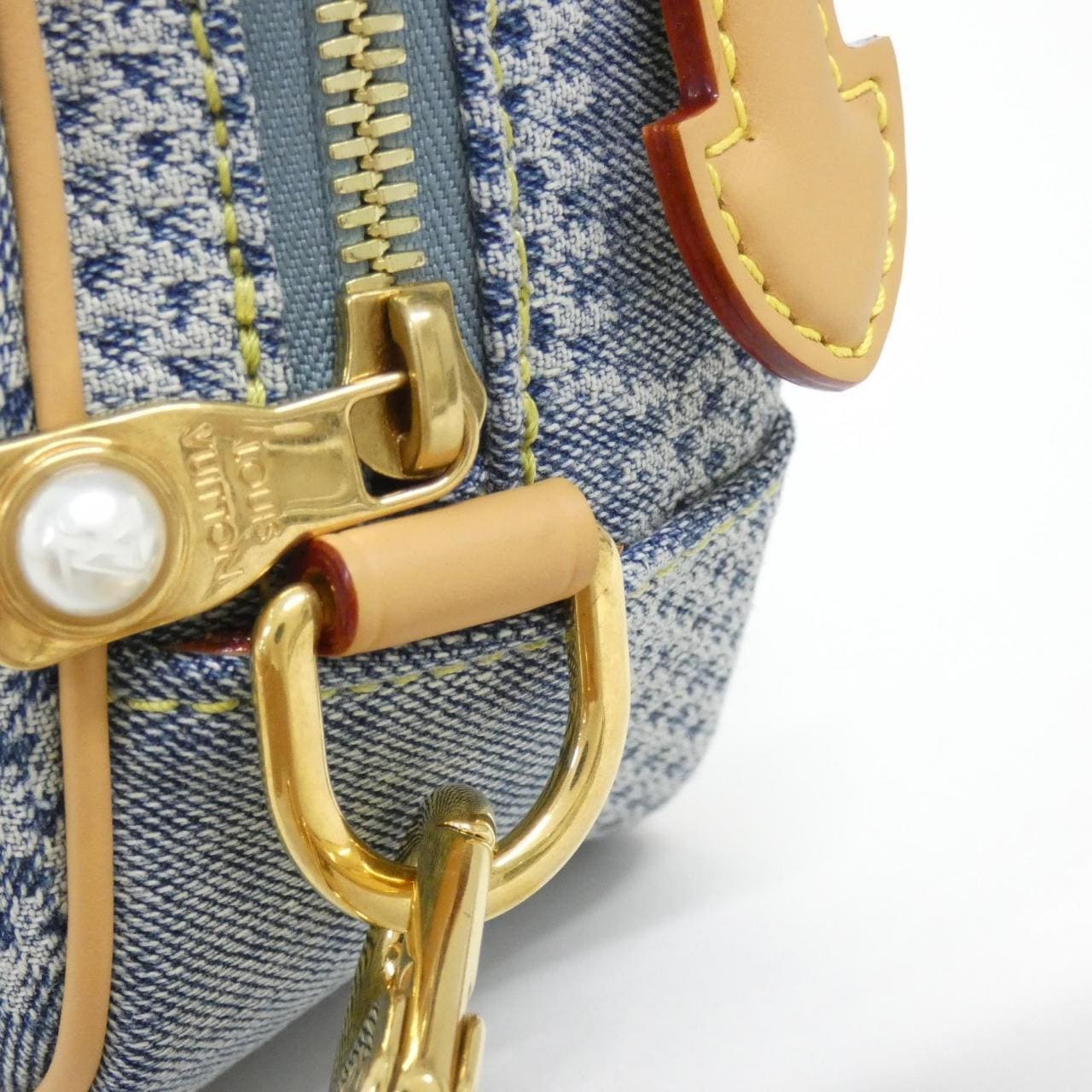 LOUIS VUITTON Damier Denim 3D Chess Messenger N40706 单肩包