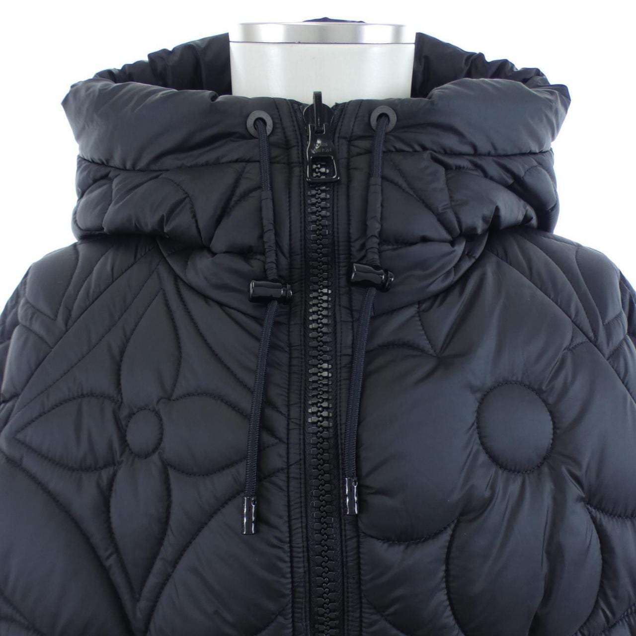 ルイヴィトン LOUIS VUITTON リバーシブルモノグラムパファージャケット HIB47WRSB ブルゾン