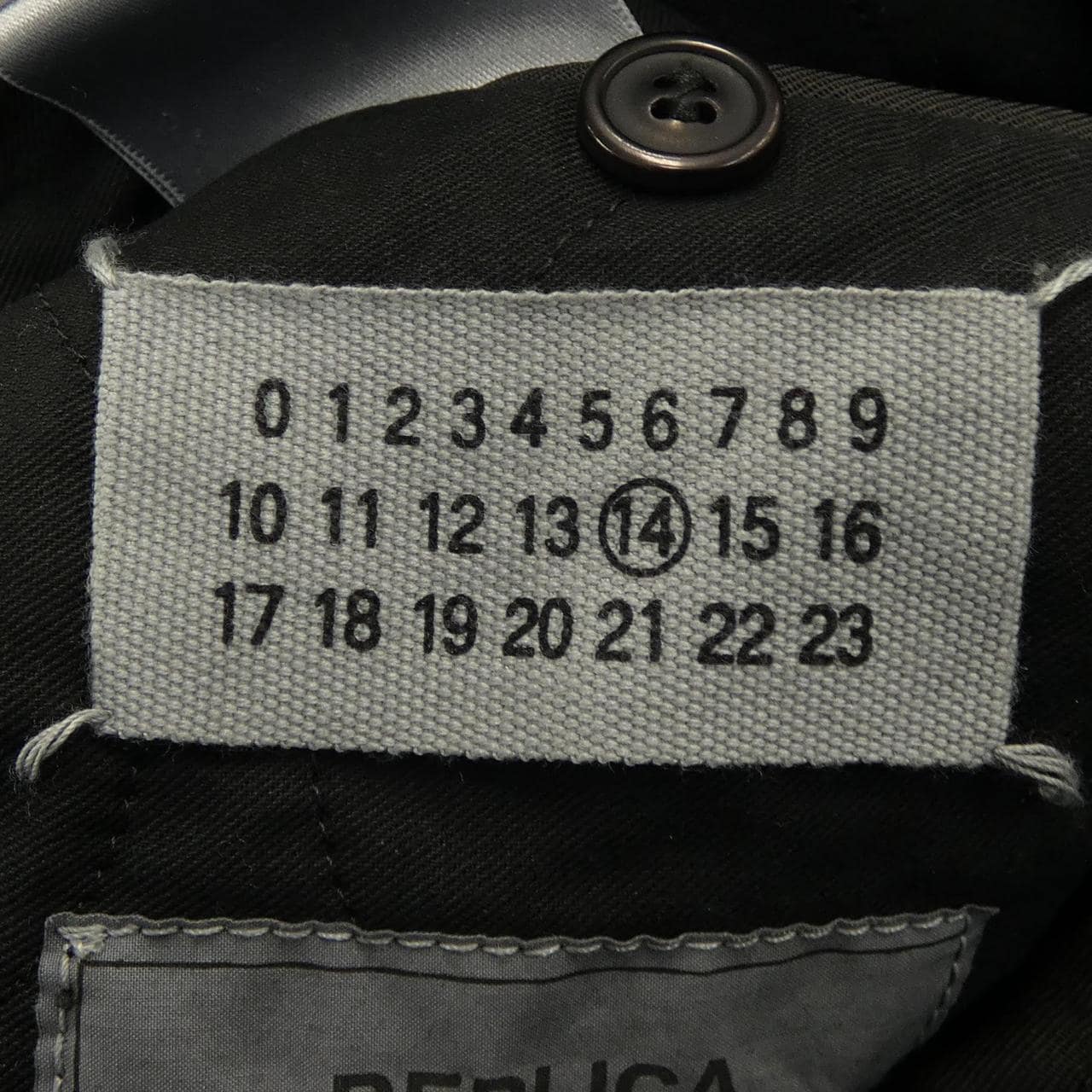 マルタンマルジェラ MARTIN MARGIELA REPLICA 28 AM040 ジャケット