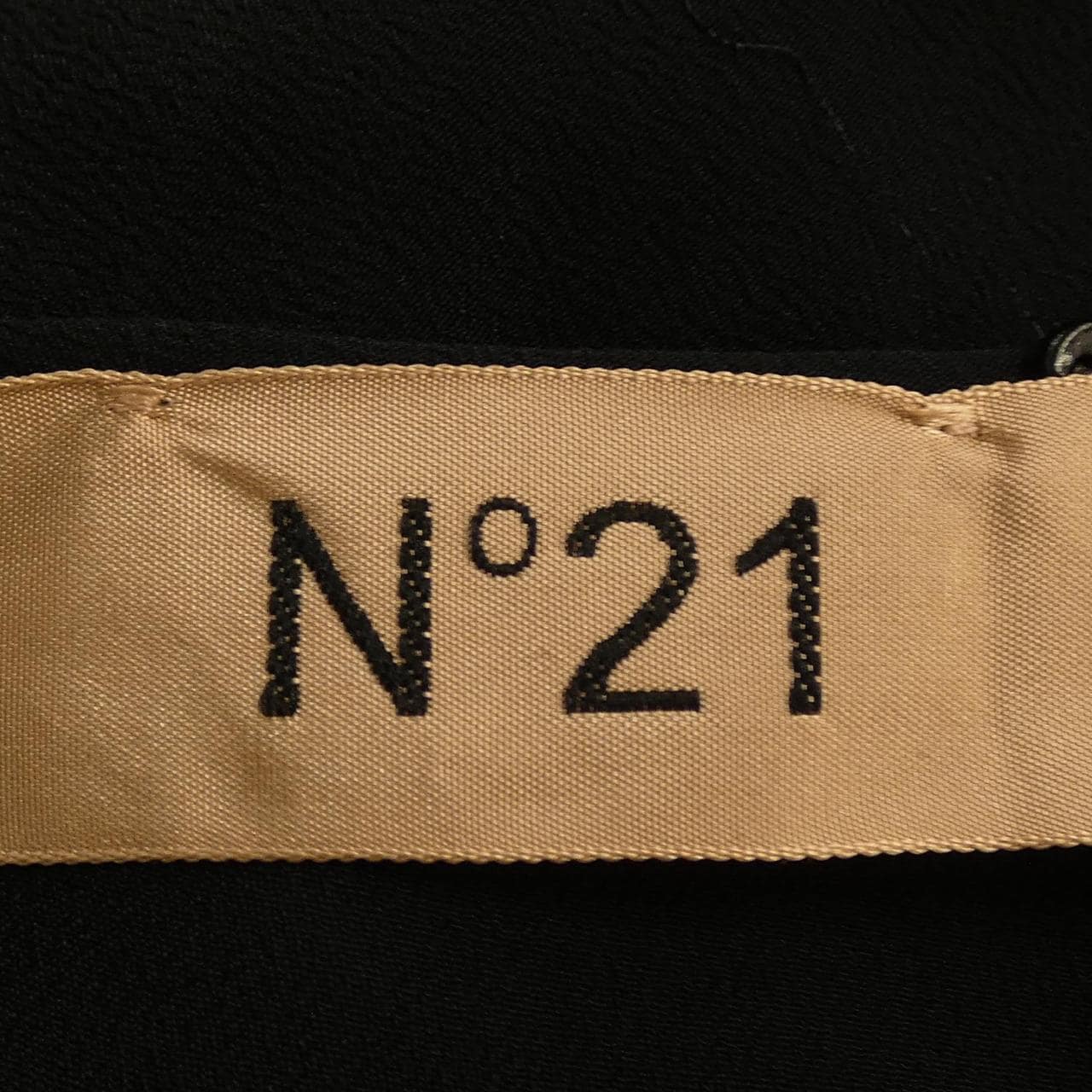 ヌメロヴェントゥーノ N°21 P24EN2S H1225111 ワンピース