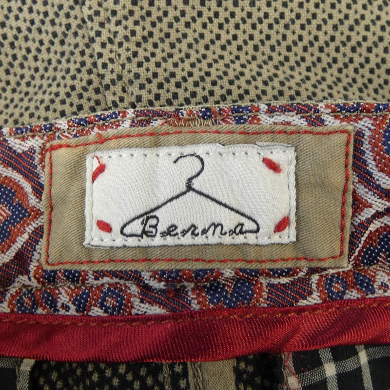 BERNA パンツ