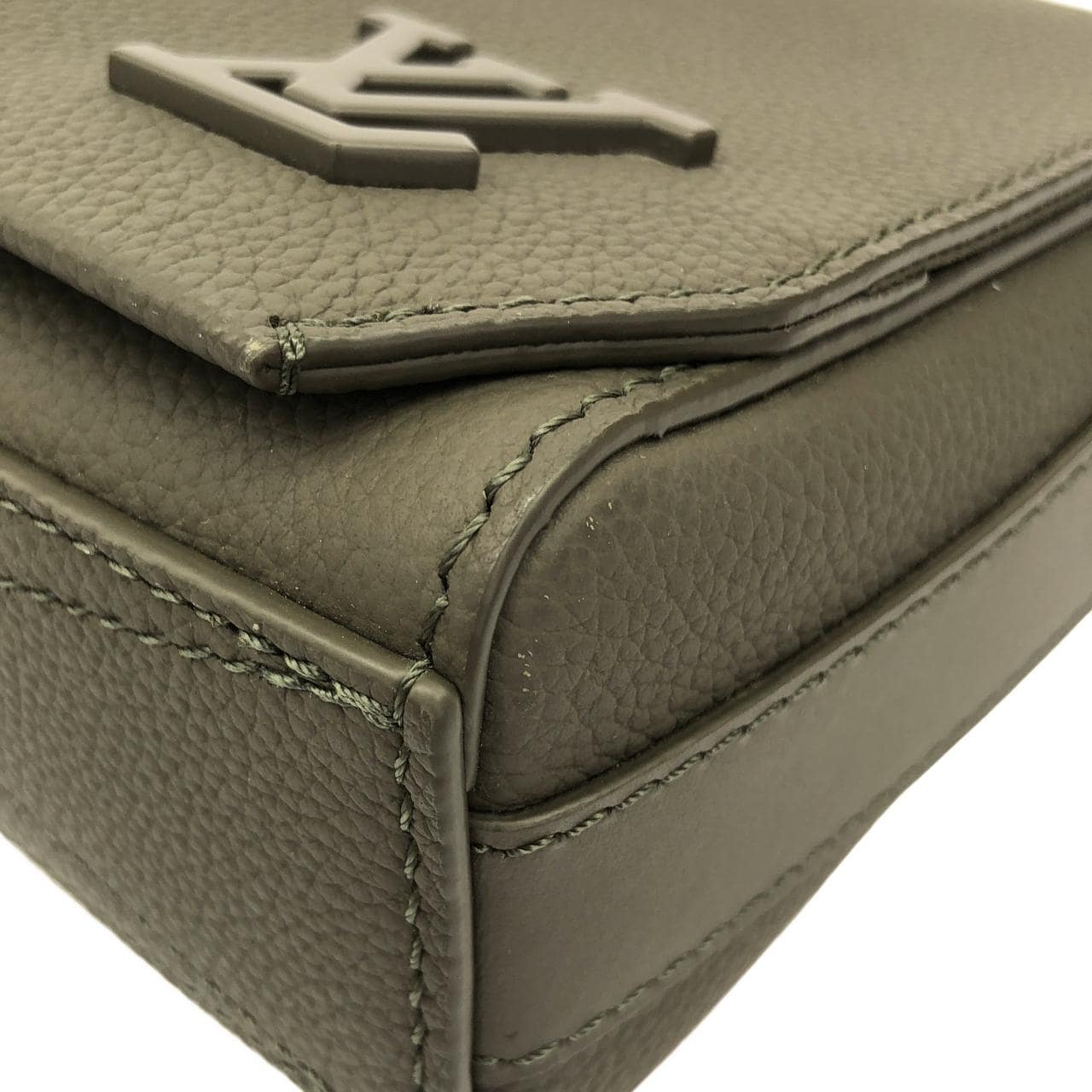 ルイヴィトン LVアエログラム テイクオフ メッセンジャー PM M25125 ショルダーバッグ