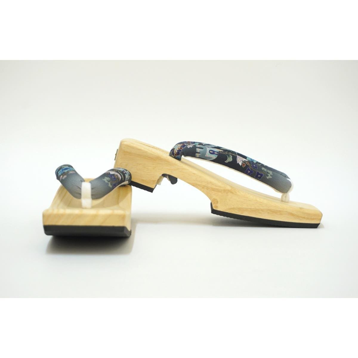 【新品】女下駄　【岡重】　Ｆサイズ