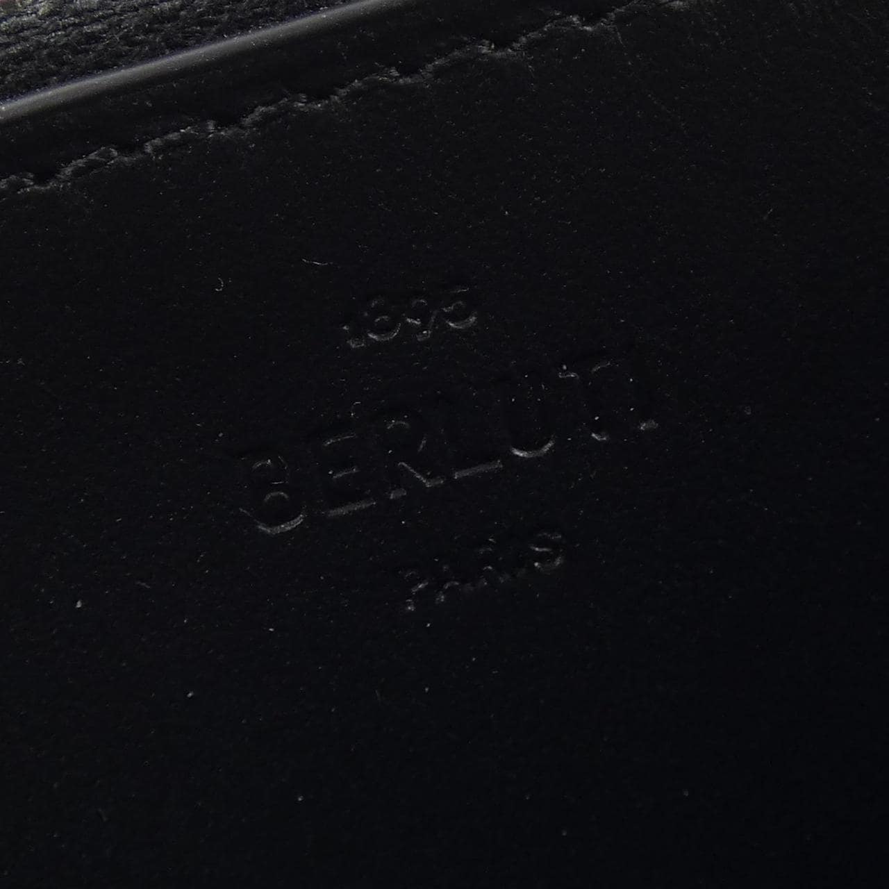 ベルルッティ Berluti イタウバネオスリットレザー WALLET